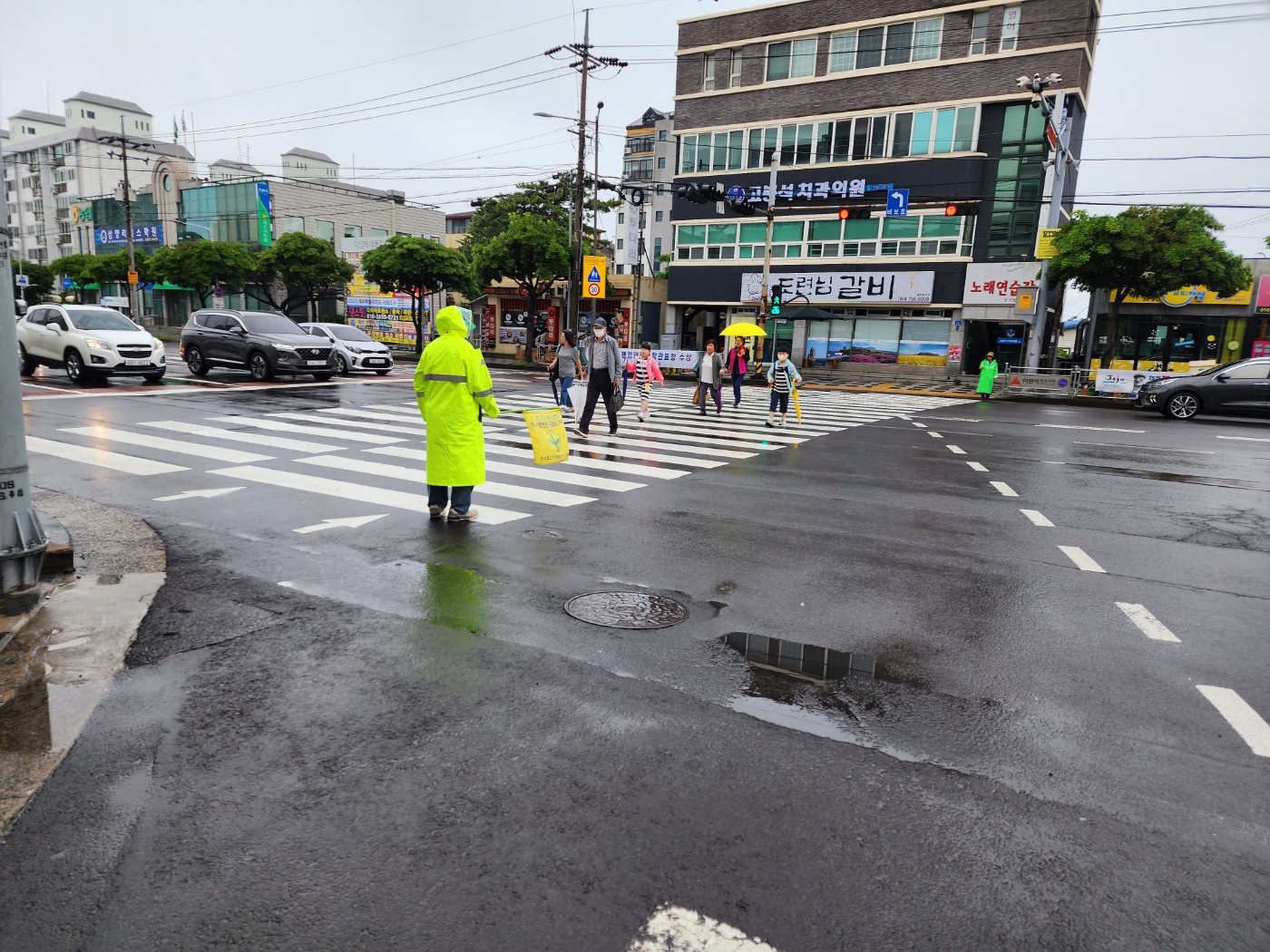삼양동새마을회, 등굣길 어린이 교통안전 캠페인 실시 첨부이미지