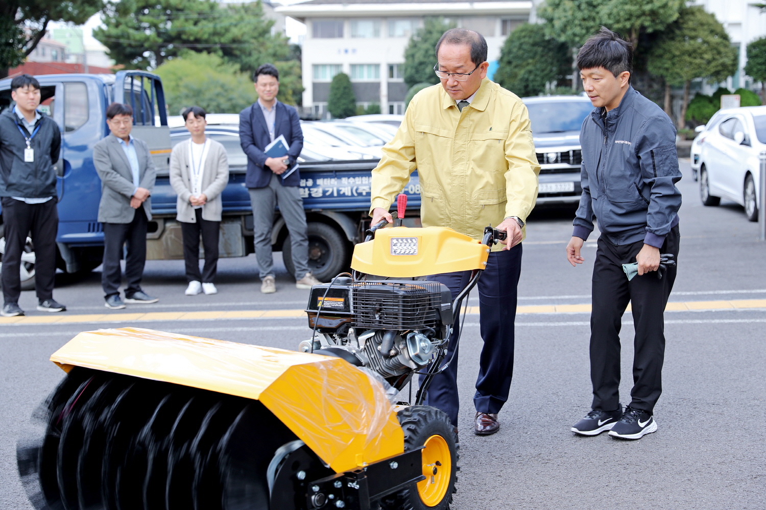 _강병삼제주시장, 자주식 제설기 시운전 확인 (3).JPG