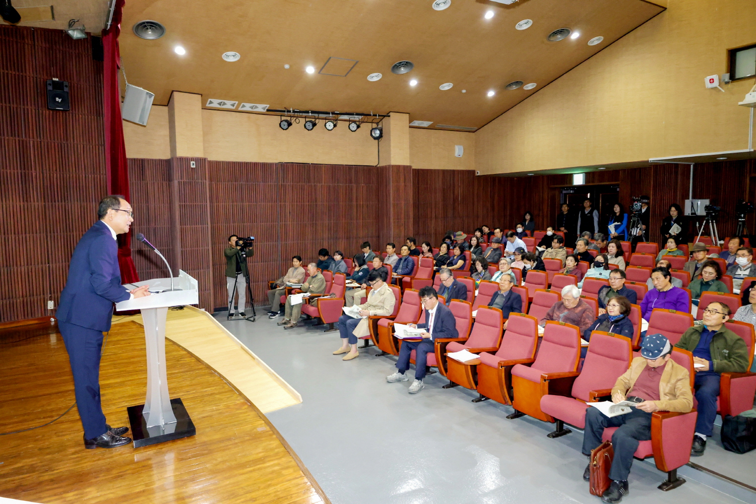_강병삼 제주시장, ‘제주목사 이형상’학술세미나 참석 3.JPG