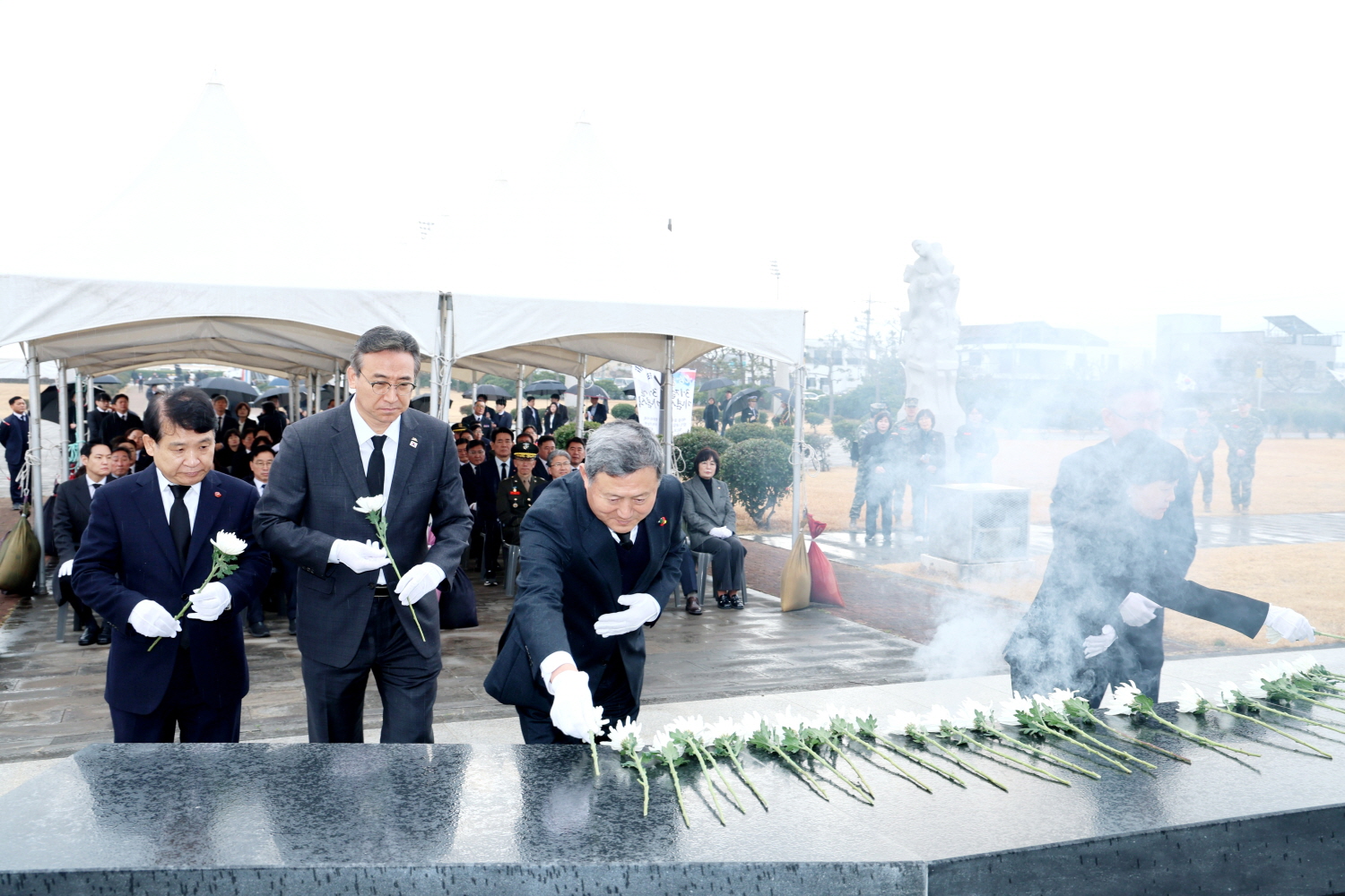 제106주년 3.1절 기념식 애국선열추모탑 참배 첨부이미지