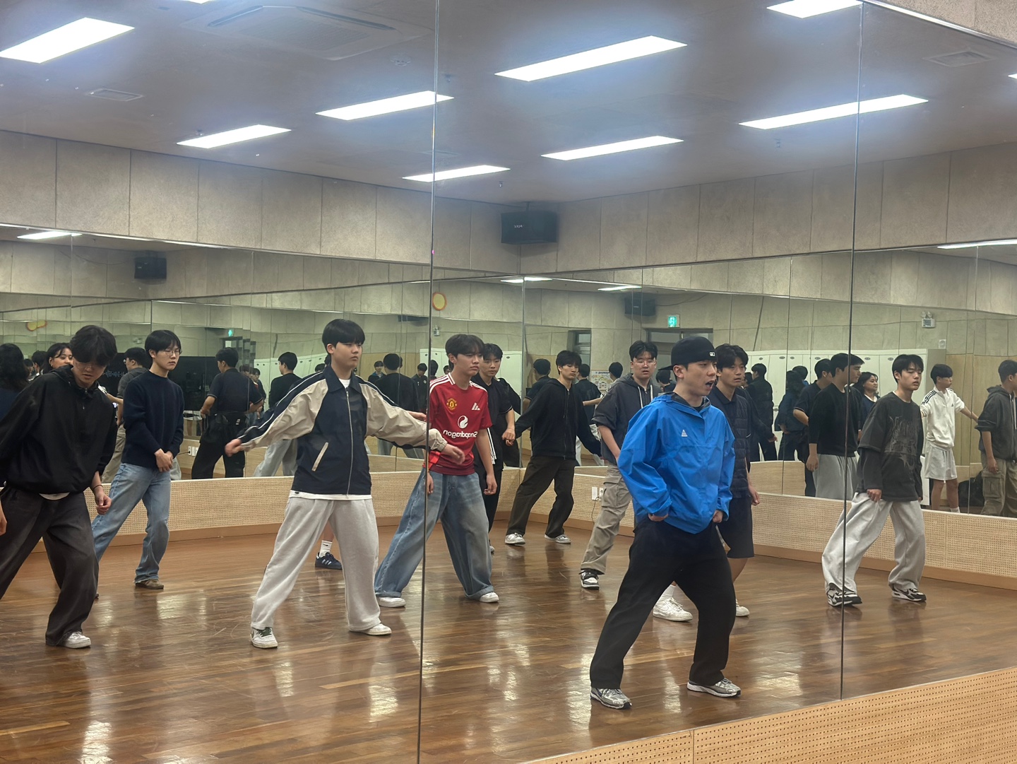 KakaoTalk_20250403_135123316_02.jpg
