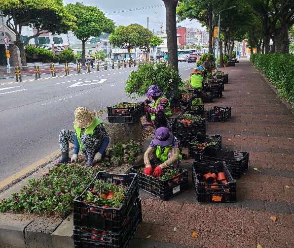 일도2동 주민센터, ‘계절화 심기’진행 첨부이미지