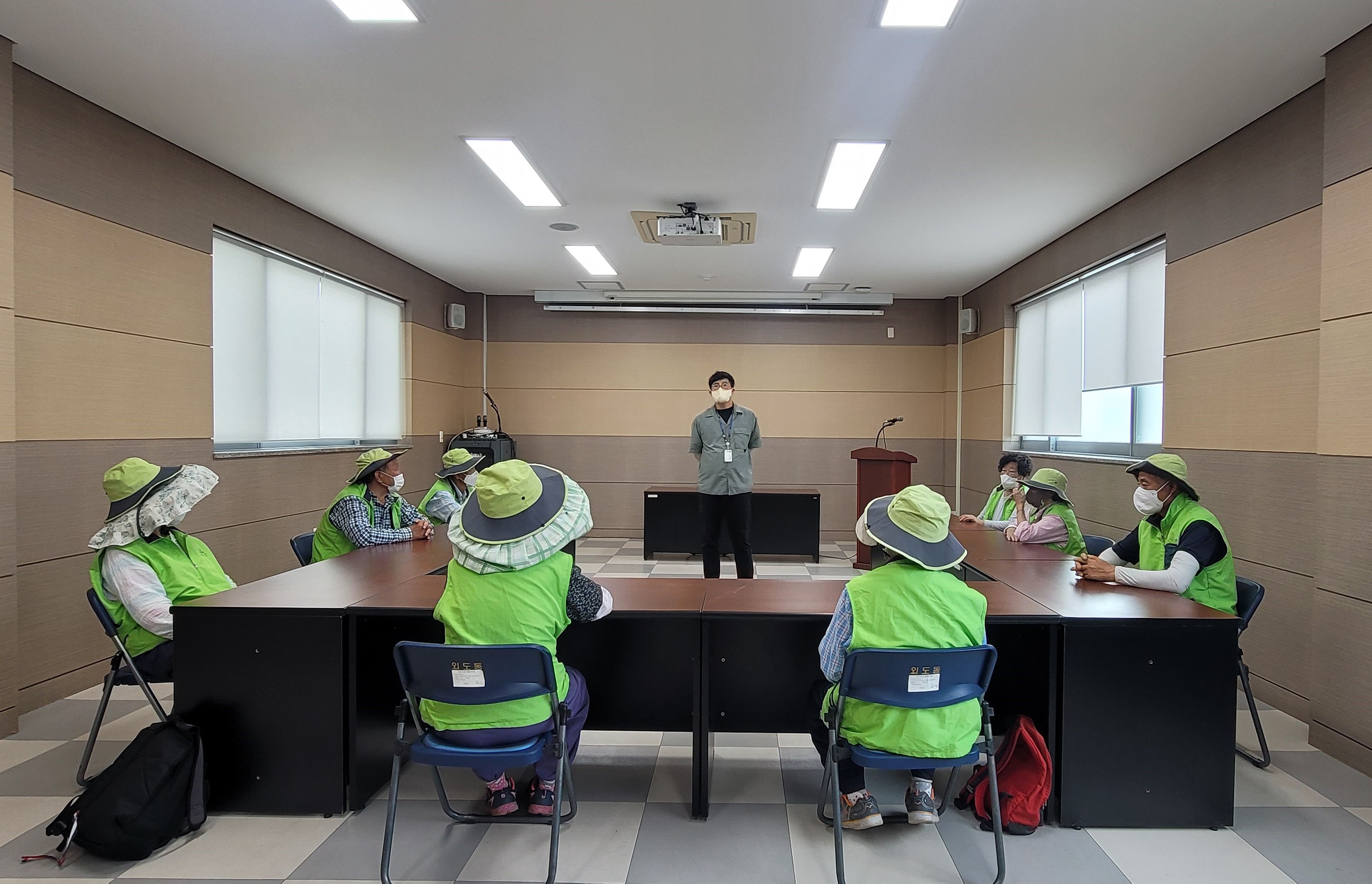 외도동, 장애인일자리사업 폭염대비 안전교육 실시 첨부이미지