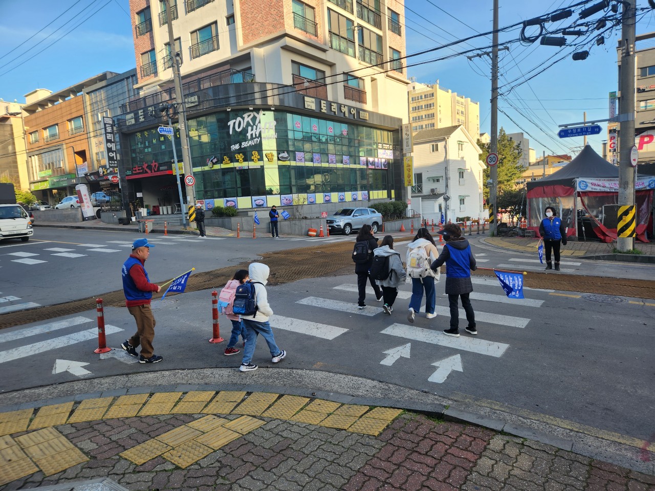 바르게살기운동 외도동위원회, 교통안전 캠페인 전개 첨부이미지