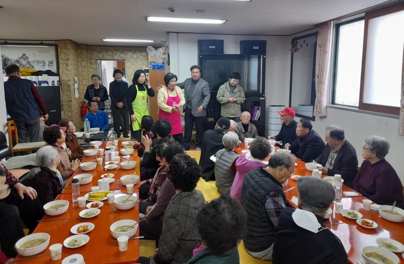 화북동주민자치위원회, 주공4단지 경로당 급식 봉사 첨부이미지