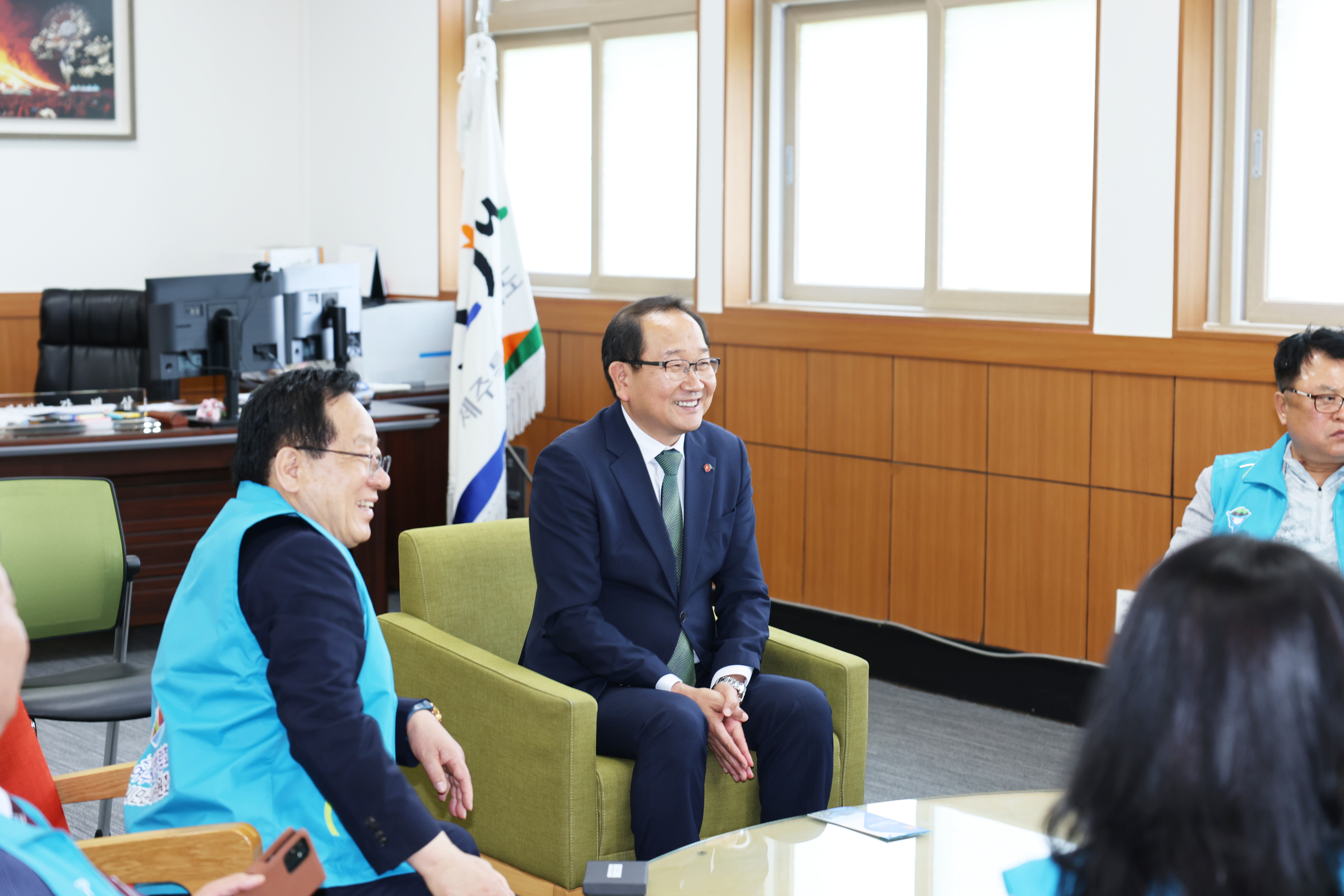 강병삼 제주시장, 2026 여수세계섬박람회 준비위원회와 면담 (5).JPG