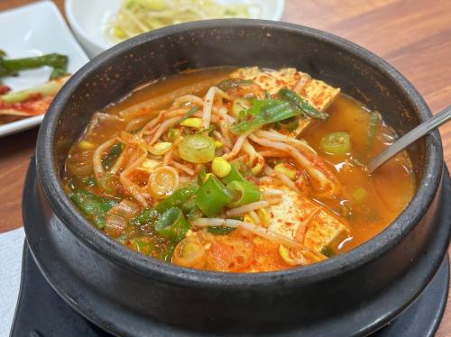 동문시장 진주네동태탕에서...