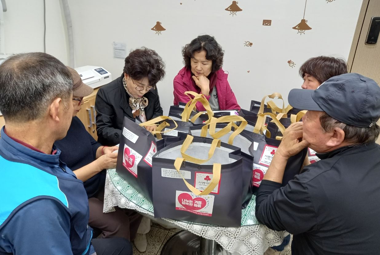 도두동지역사회보장협의체 취약계층을 위한 건강나눔 밑반찬 전달 첨부이미지