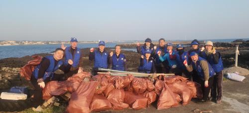바르게살기운동 구좌읍위원회 해안변 환경정비 실시