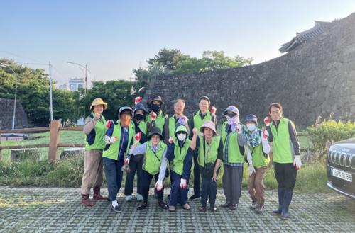 (6.23. 이도1동) 이도1동청소년지도협의회, 관내 공한지 풀베기 및 환경정비 실시.png