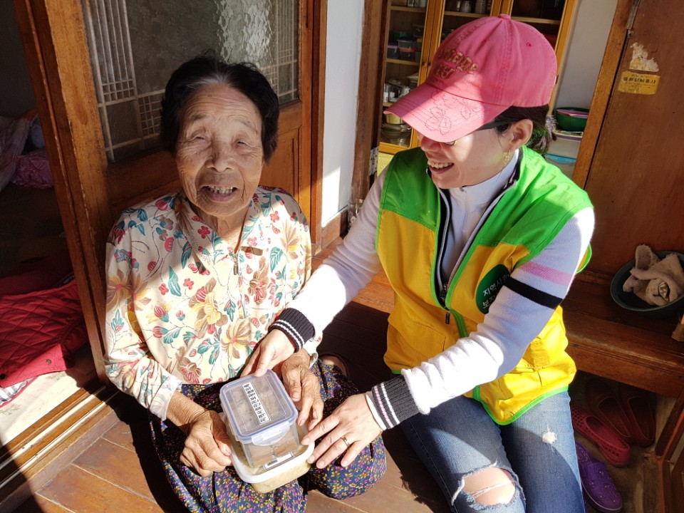 추자면지역사회보장협의체 반찬배달 실시 첨부이미지