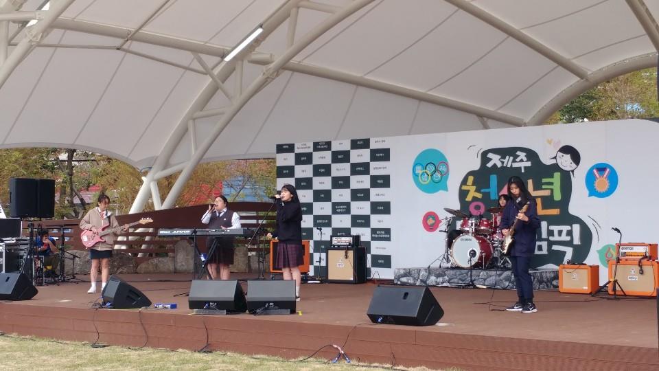 이리디센트.jpg